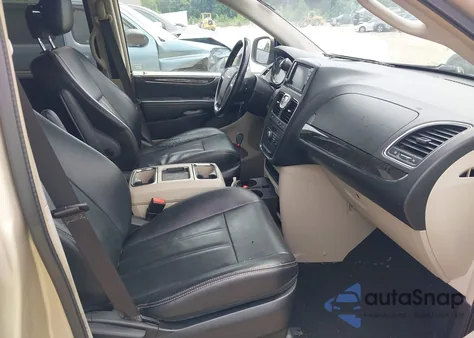 2015 Chrysler Town & Country Touring from USA, damaged, VIN 2C4RC1BG3FR618412